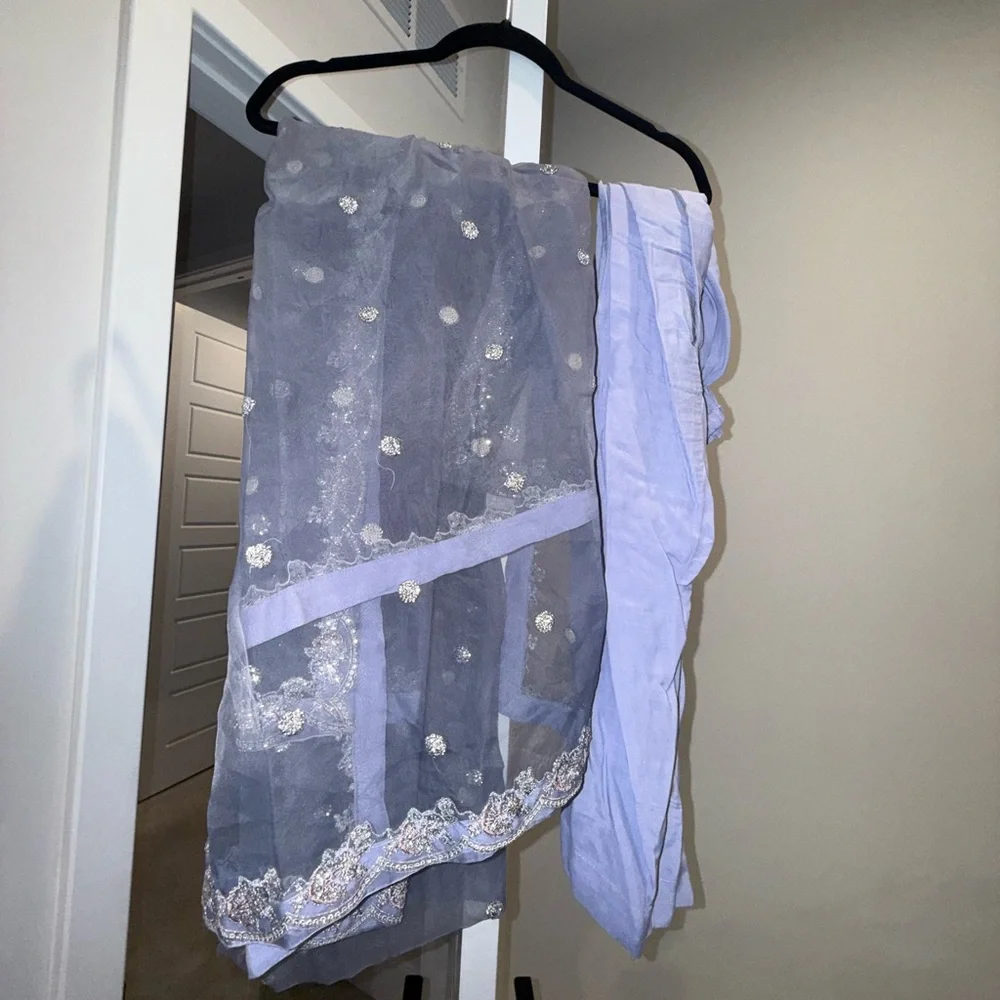 AJR Fancy Raw Silk 3 Piece Pakistani Suit - Picture 4 of 6